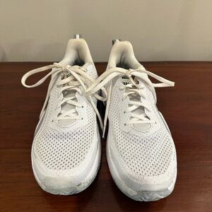 Wilson tennis court shoes size 7